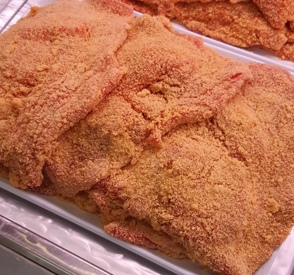 Filets arrebossats a la safata de la vitrina de Carns Teresina
